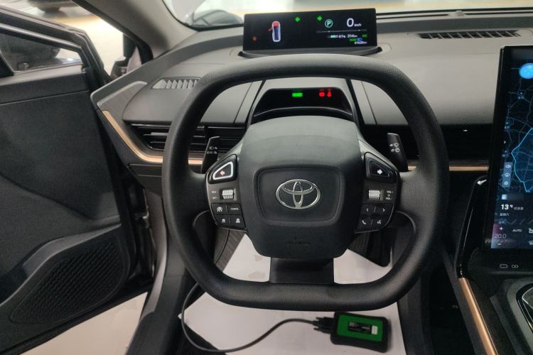 Used Toyota bZ3 2023 517 km Elite PRO Steering Wheel