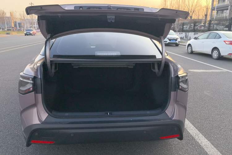 Used Toyota bZ3 2023 616 km Long-Range Premium Trunk