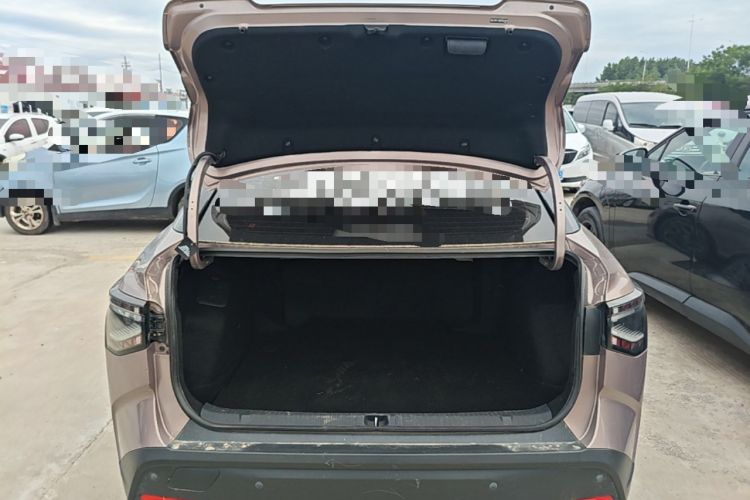Used Toyota bZ3 2023 616 km Long-Range Premium Trunk