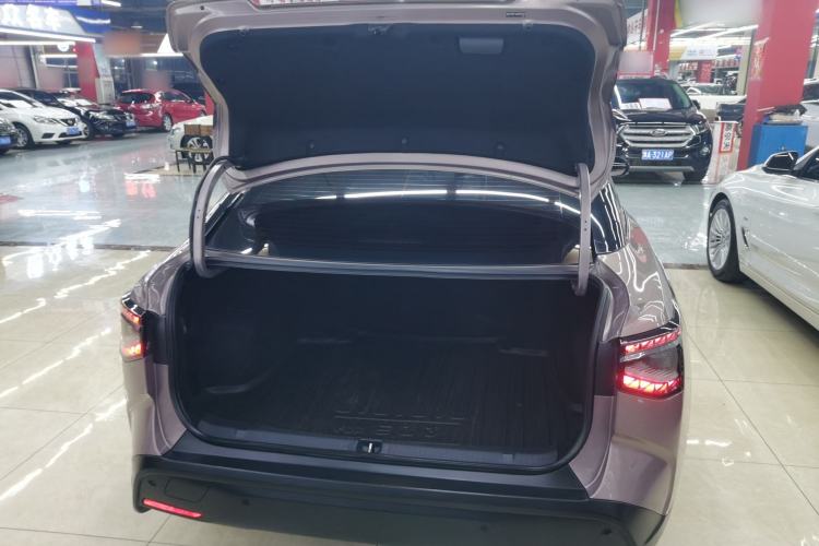 Used Toyota bZ3 2023 616 km Long-Range Premium Trunk