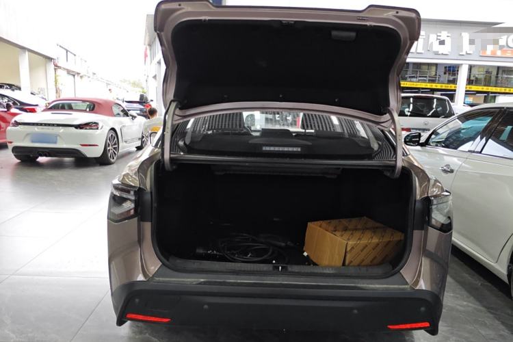 Used Toyota bZ3 2023 616 km Long-Range Premium Trunk