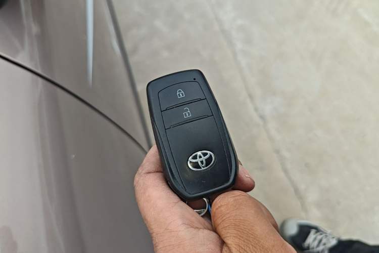 Used Toyota bZ3 2023 616 km Long-Range Premium Vehicle Key