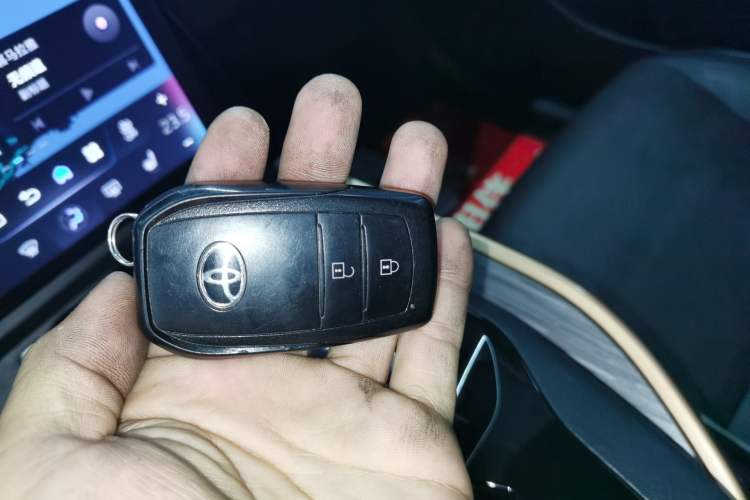 Used Toyota bZ3 2023 616 km Long-Range Premium Vehicle Key