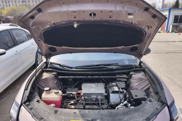 Used Toyota bZ3 2023 616 km Long-Range Premium Engine Bay