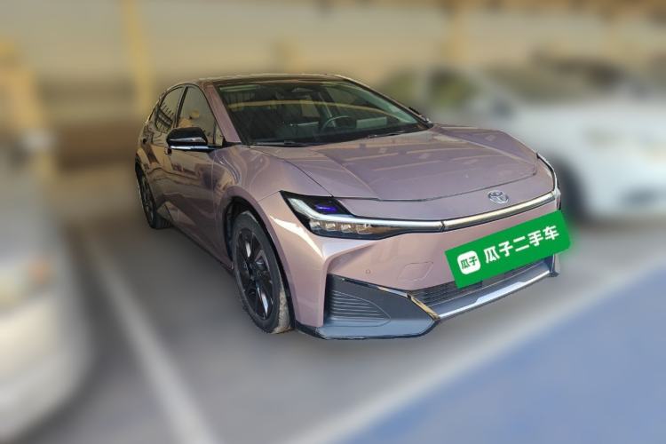 Used Toyota bZ3 2023 616 km Long-Range Premium Front Right 45 Deg