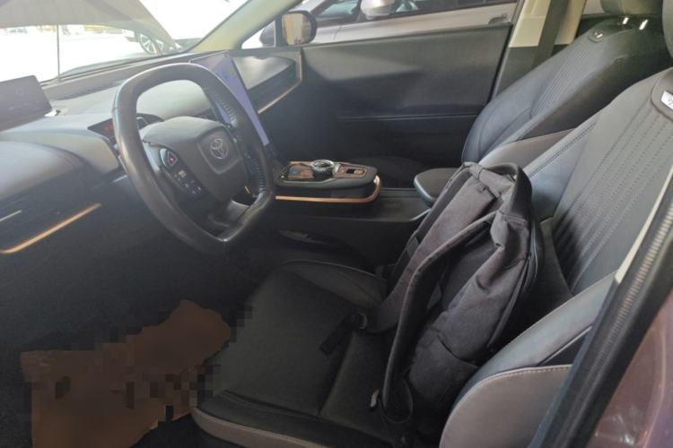 Used Toyota bZ3 2023 616 km Long-Range Premium Left Front Seat