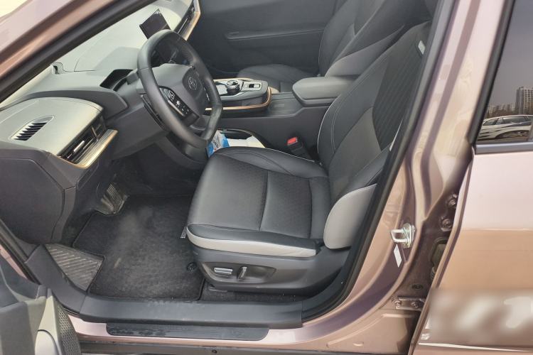 Used Toyota bZ3 2023 616 km Long-Range Premium Left Front Seat