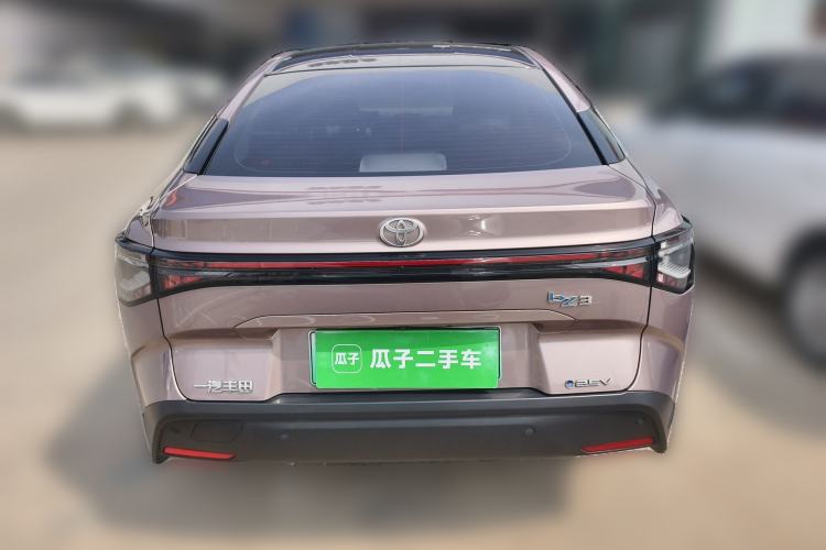 Used Toyota bZ3 2023 616 km Long-Range Premium Rear