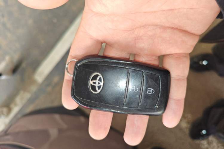 Used Toyota bZ3 2023 616 km Long-Range Premium Vehicle Key