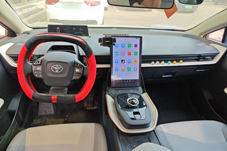 Used Toyota bZ3 2023 517 km Elite PRO Center Console
