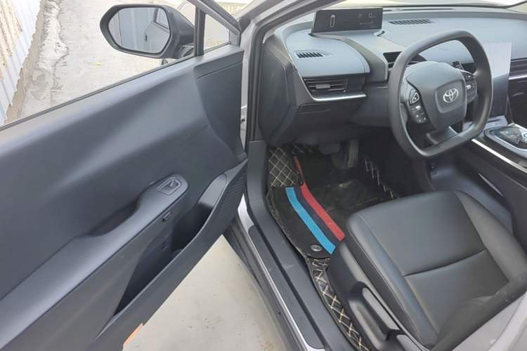 Used Toyota bZ3 2023 517 km Elite PRO Driver Seat