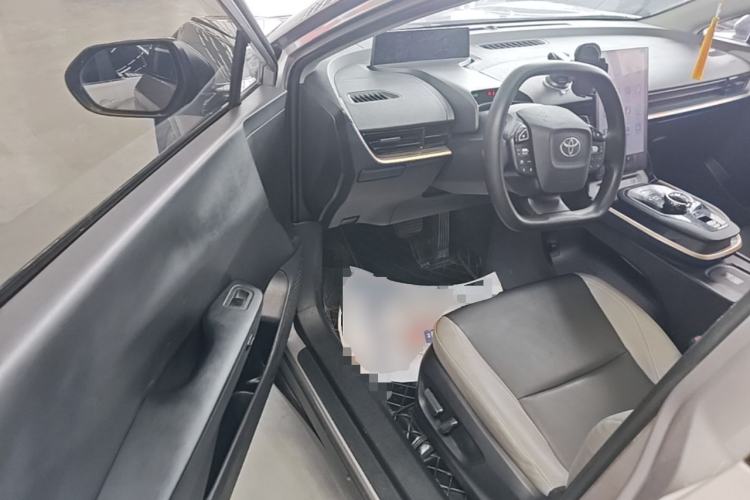 Used Toyota bZ3 2023 517 km Elite PRO Driver Seat