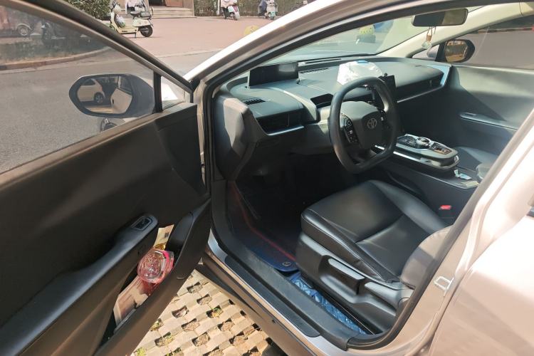 Used Toyota bZ3 2023 517 km Elite PRO Driver Seat