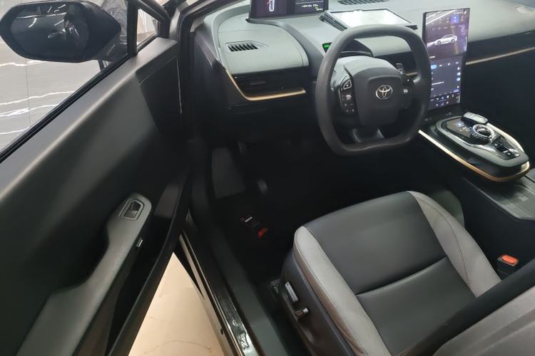 Used Toyota bZ3 2023 616 km Long-Range PRO Driver Seat