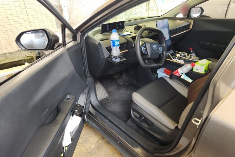 Used Toyota bZ3 2023 616 km Long-Range PRO Driver Seat