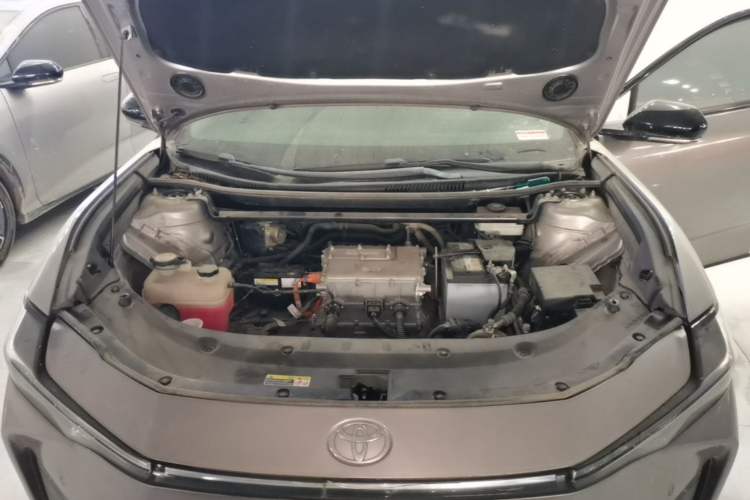 Used Toyota bZ3 2023 517 km Elite PRO Engine Bay