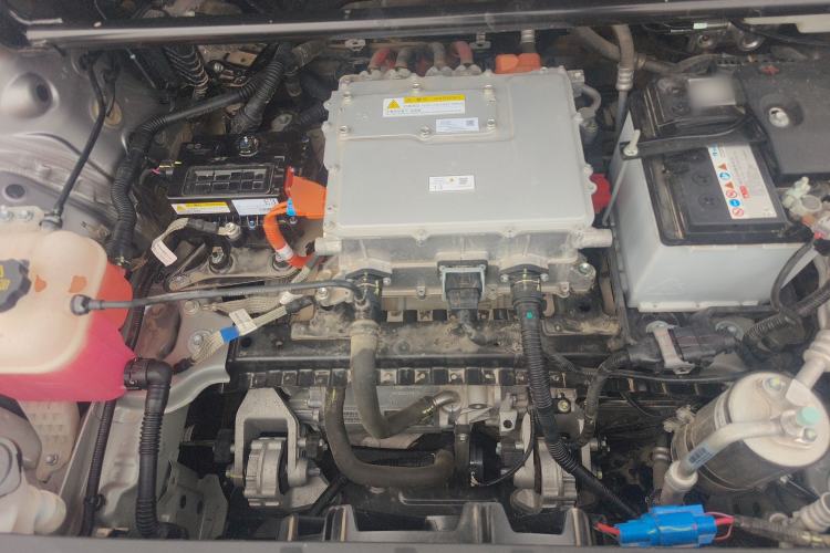 Used Toyota bZ3 2023 517 km Elite PRO Engine Bay