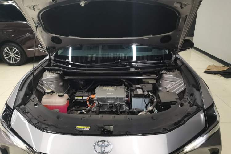 Used Toyota bZ3 2023 517 km Elite PRO Engine Bay