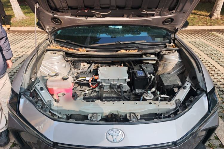 Used Toyota bZ3 2023 517 km Elite PRO Engine Bay
