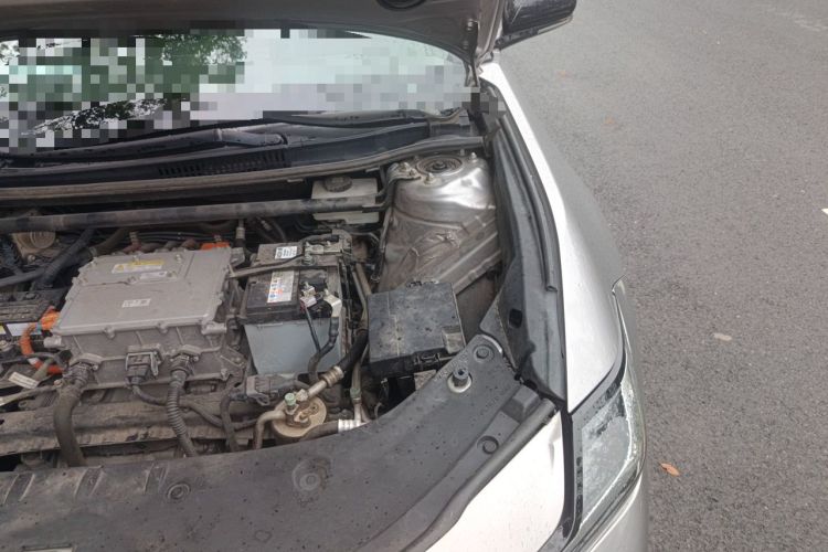 Used Toyota bZ3 2023 517 km Elite PRO Engine Bay Left