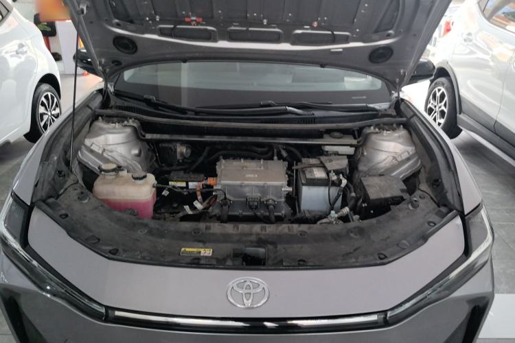 Used Toyota bZ3 2023 517 km Elite PRO Engine Bay