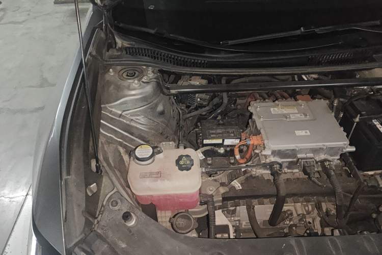 Used Toyota bZ3 2023 616 km Long-Range PRO Engine Bay Right