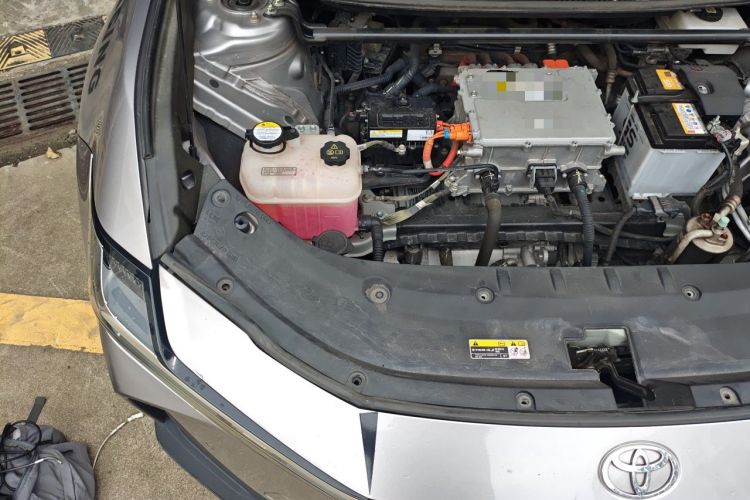 Used Toyota bZ3 2023 517 km Elite PRO Engine Bay Right