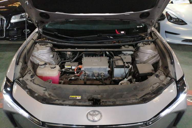 Used Toyota bZ3 2023 517 km Elite PRO Engine Bay