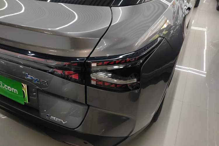 Used Toyota bZ3 2023 616 km Long-Range PRO Exterior 6