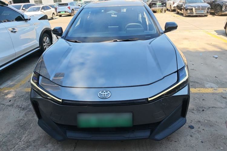 Used Toyota bZ3 2023 616 km Long-Range PRO Front