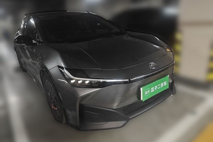 Used Toyota bZ3 2023 616 km Long-Range PRO Front Right 45 Deg