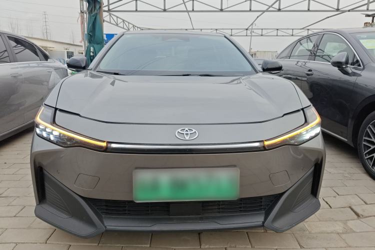 Used Toyota bZ3 2023 616 km Long-Range PRO Front
