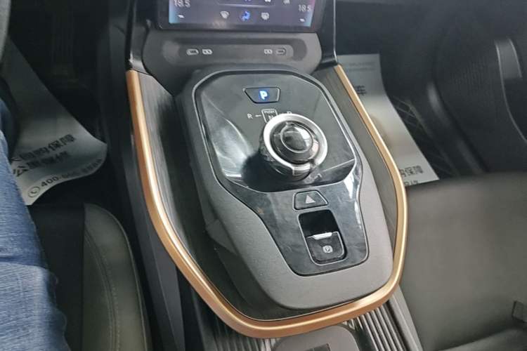 Used Toyota bZ3 2023 517 km Elite PRO Gear Lever