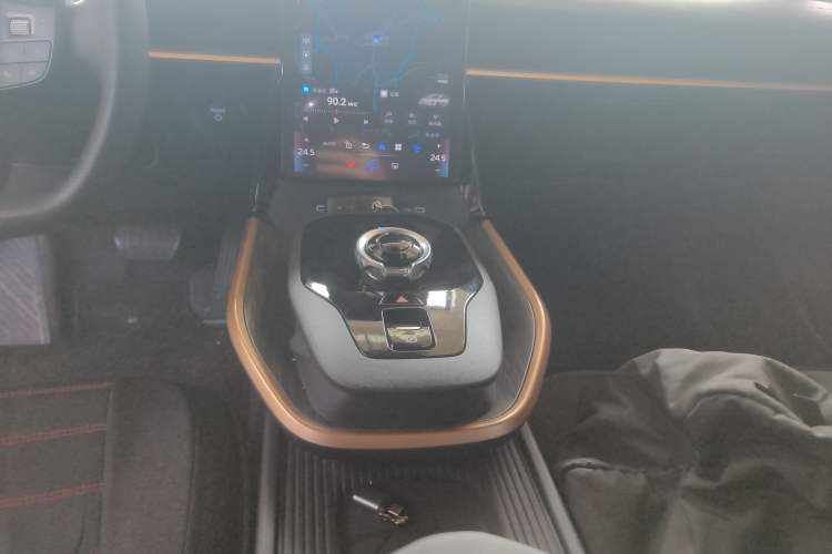 Used Toyota bZ3 2023 616 km Long-Range PRO Gear Lever