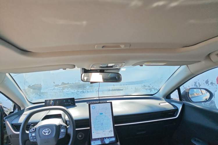 Used Toyota bZ3 2023 616 km Long-Range PRO Headliner
