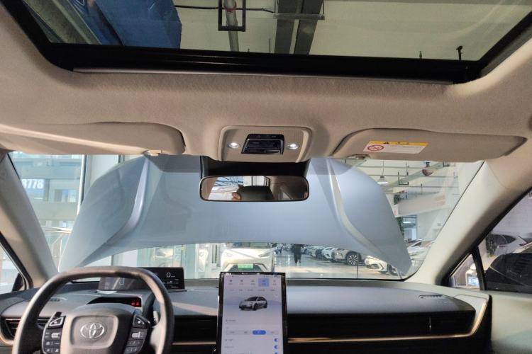 Used Toyota bZ3 2023 616 km Long-Range PRO Headliner