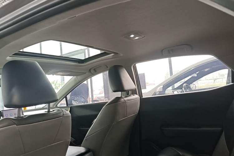 Used Toyota bZ3 2023 517 km Elite PRO Headliner