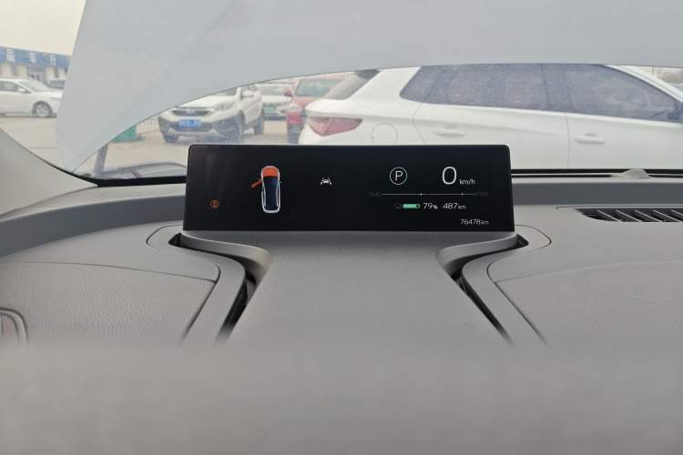 Used Toyota bZ3 2023 616 km Long-Range PRO Instrument Cluster
