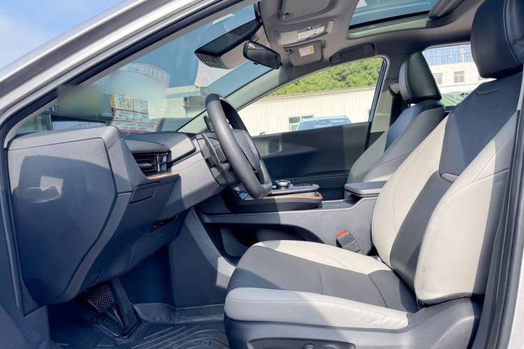 Used Toyota bZ3 2023 517 km Elite PRO Interior 2