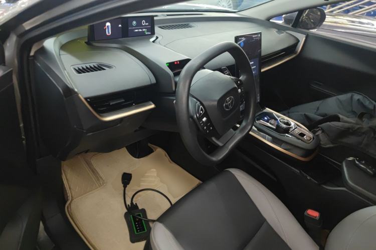 Used Toyota bZ3 2023 616 km Long-Range PRO Interior 3