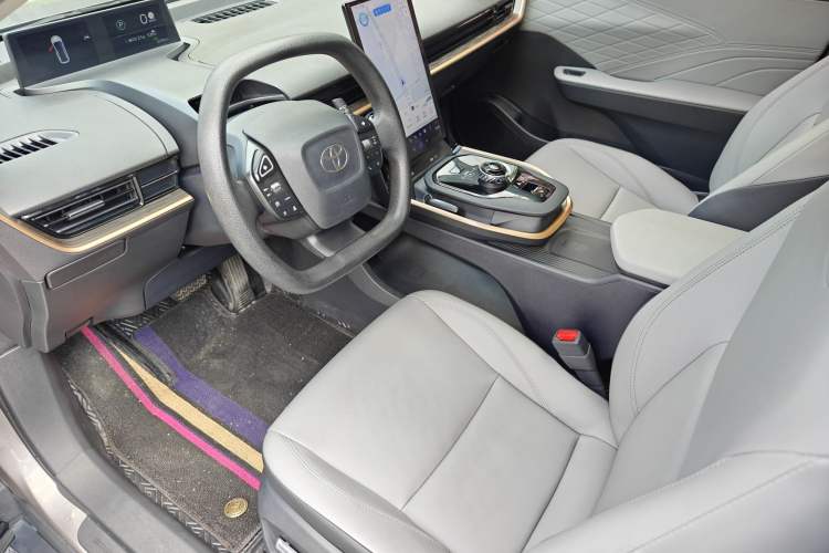 Used Toyota bZ3 2023 517 km Elite PRO Interior 8