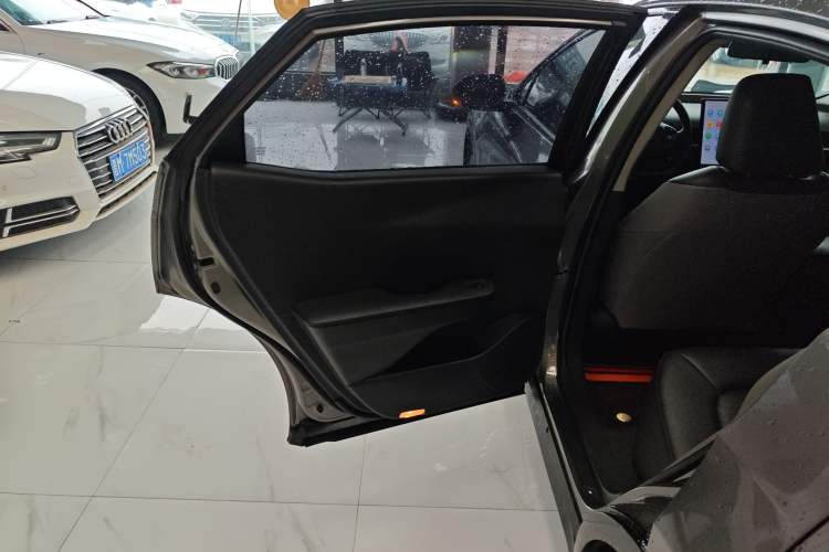 Used Toyota bZ3 2023 517 km Elite PRO Interior 8