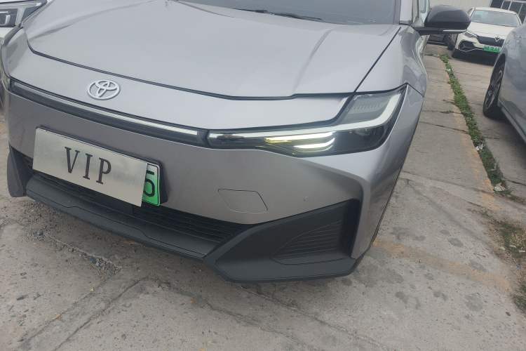 Used Toyota bZ3 2023 517 km Elite PRO Left Front Headlight