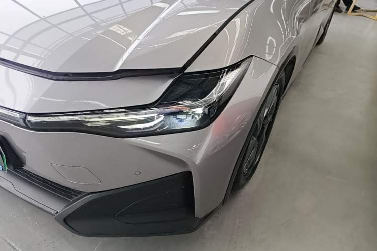 Used Toyota bZ3 2023 517 km Elite PRO Left Front Headlight