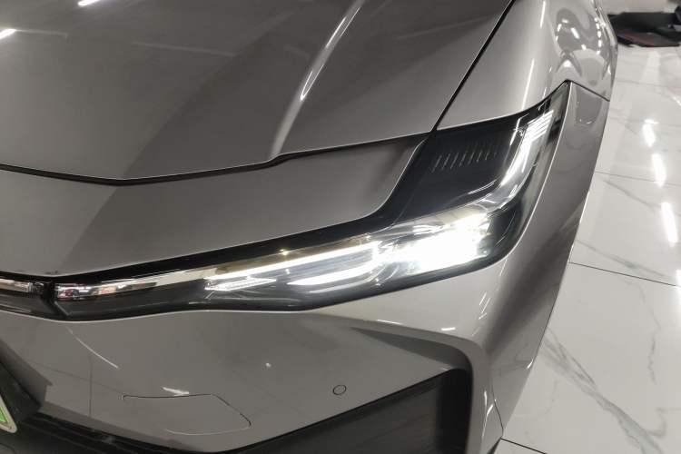 Used Toyota bZ3 2023 517 km Elite PRO Left Front Headlight