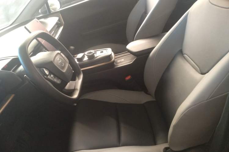 Used Toyota bZ3 2023 616 km Long-Range PRO Left Front Seat