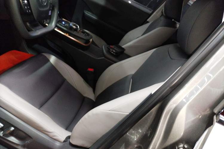 Used Toyota bZ3 2023 616 km Long-Range PRO Left Front Seat