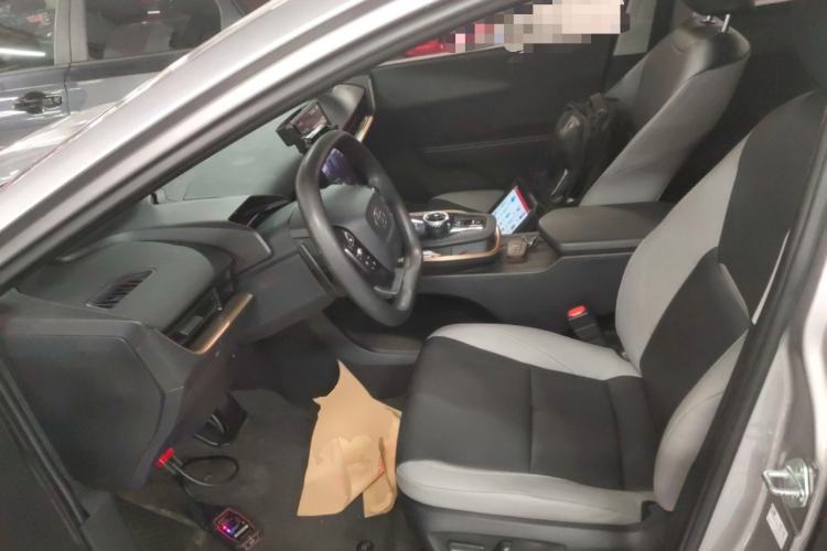 Used Toyota bZ3 2023 517 km Elite PRO Left Front Seat