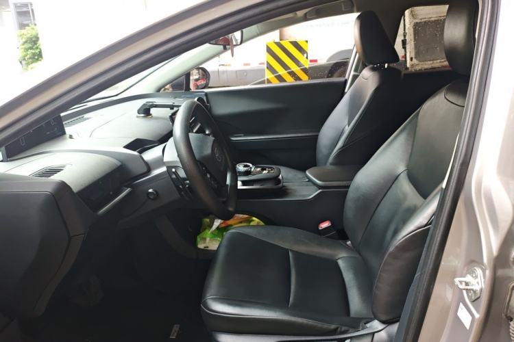Used Toyota bZ3 2023 517 km Elite PRO Left Front Seat