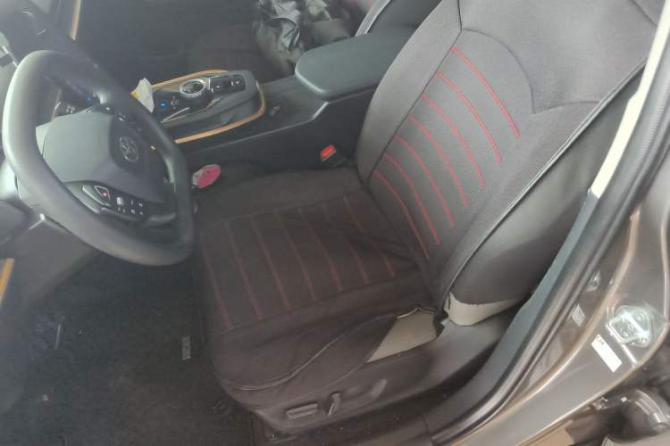 Used Toyota bZ3 2023 616 km Long-Range PRO Left Front Seat